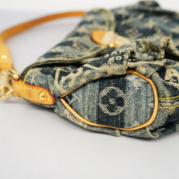 Louis Vuitton Monogram Denim Pleaty Leie Handbag - Picture 4 of 9